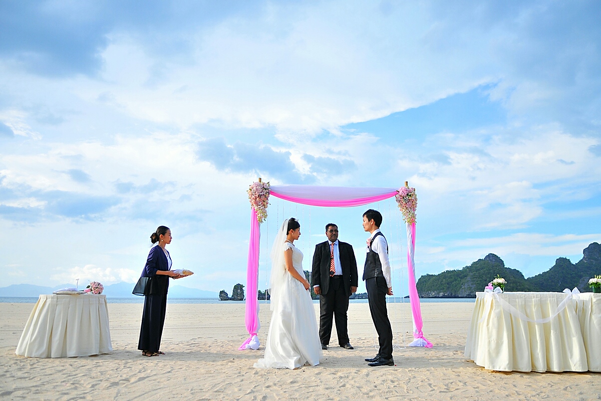 langkawi beach wedding