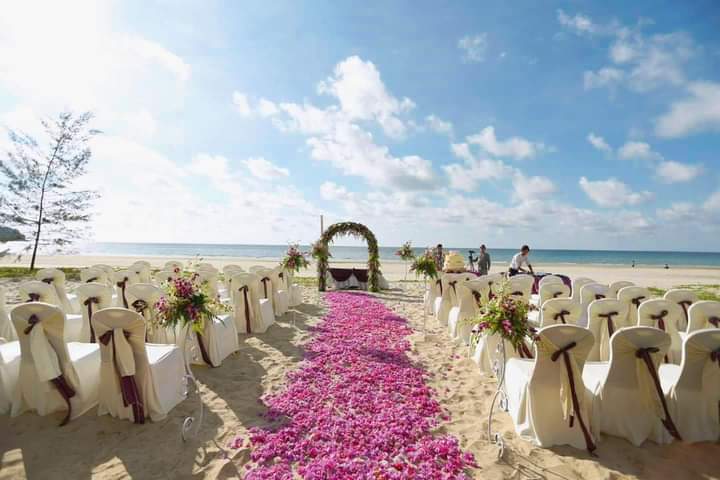 Malaysia, destination wedding, beach, beach wedding, resort hotel, island, prewedding photoshoot, kota Kinabalu, sabah, borneo, nature, Kinabalu mountain